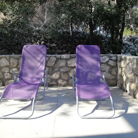 Mirna Дом отдыха